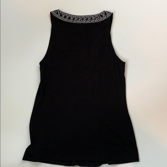 Black tank top - Picture 4 of 5